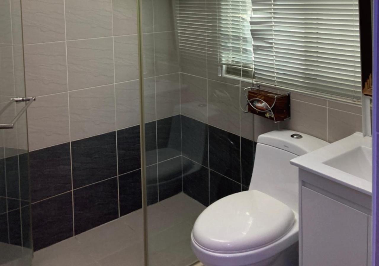 Shun-Yi Business Hotel Kota Chiayi Bagian luar foto