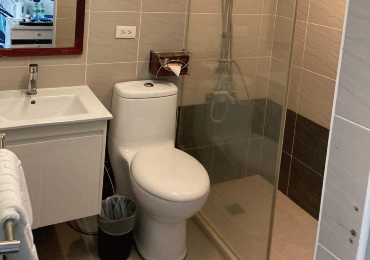 Shun-Yi Business Hotel Kota Chiayi Bagian luar foto