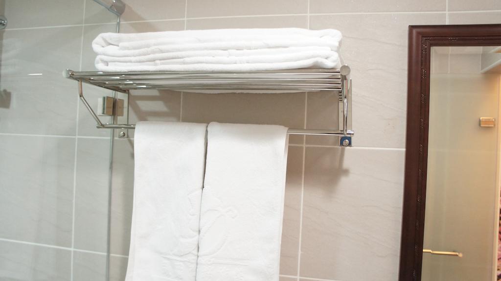 Shun-Yi Business Hotel Kota Chiayi Bagian luar foto