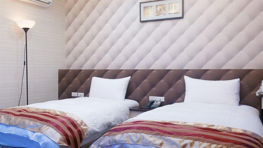Shun-Yi Business Hotel Kota Chiayi Bagian luar foto