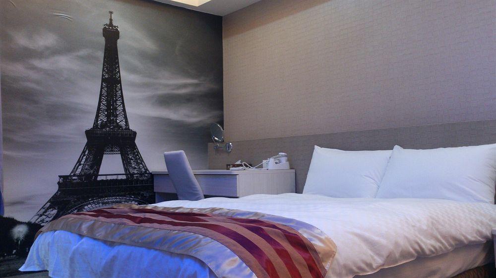 Shun-Yi Business Hotel Kota Chiayi Bagian luar foto