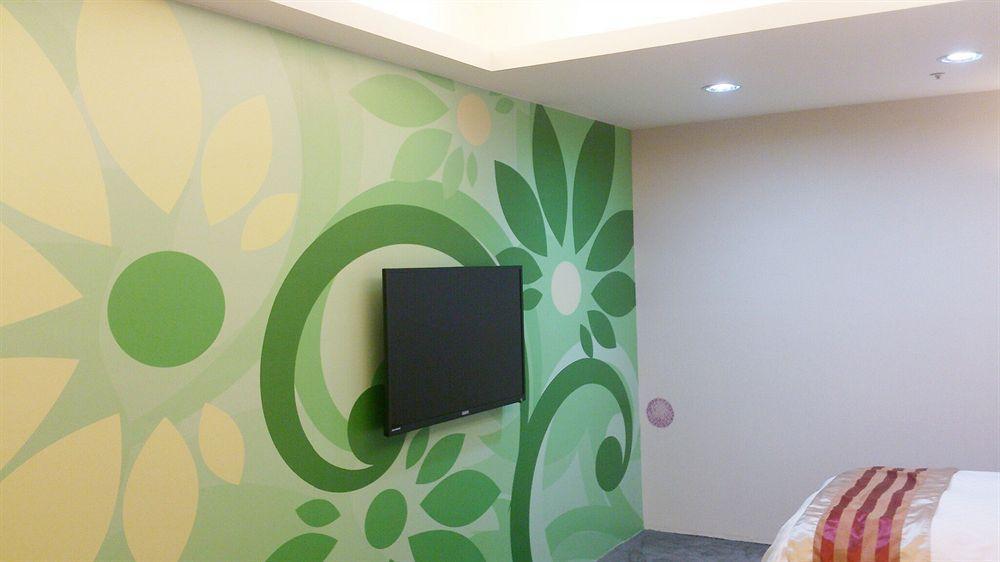 Shun-Yi Business Hotel Kota Chiayi Bagian luar foto