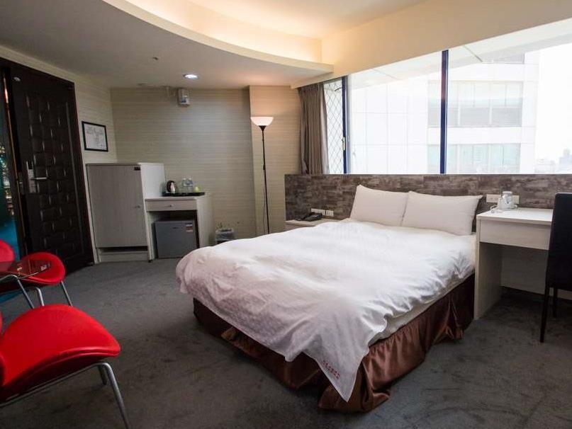 Shun-Yi Business Hotel Kota Chiayi Bagian luar foto